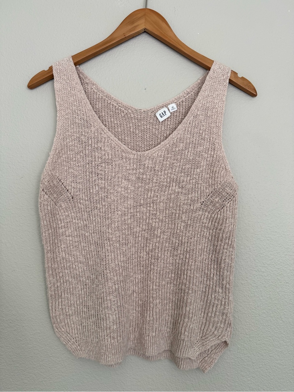 GAP Beige Knit Tank Top in XS